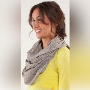 Lululemon Women’s Vinyasa Wrap Scarf Multi style Tan And Gray